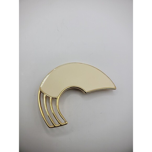 Vintage Monet Brooch Pin Beige Enamel Moon Shaped Cut Out Jewelry Costume - Picture 2 of 13